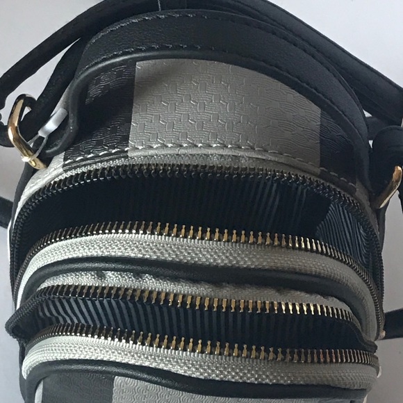 Deluxity Plaid Crossbody Bag 👛 - Picture 9 of 10